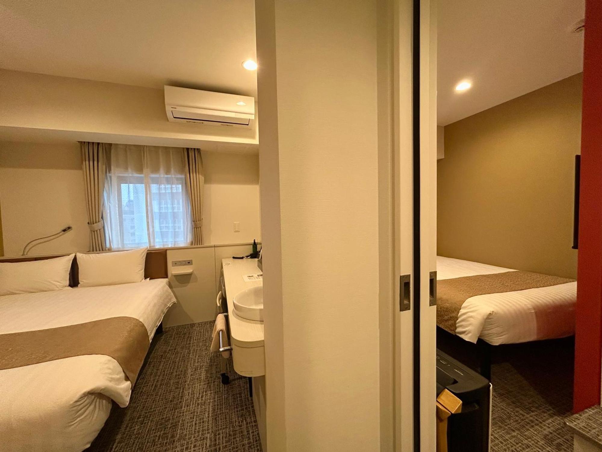 Asta Hotel — Fotos 1